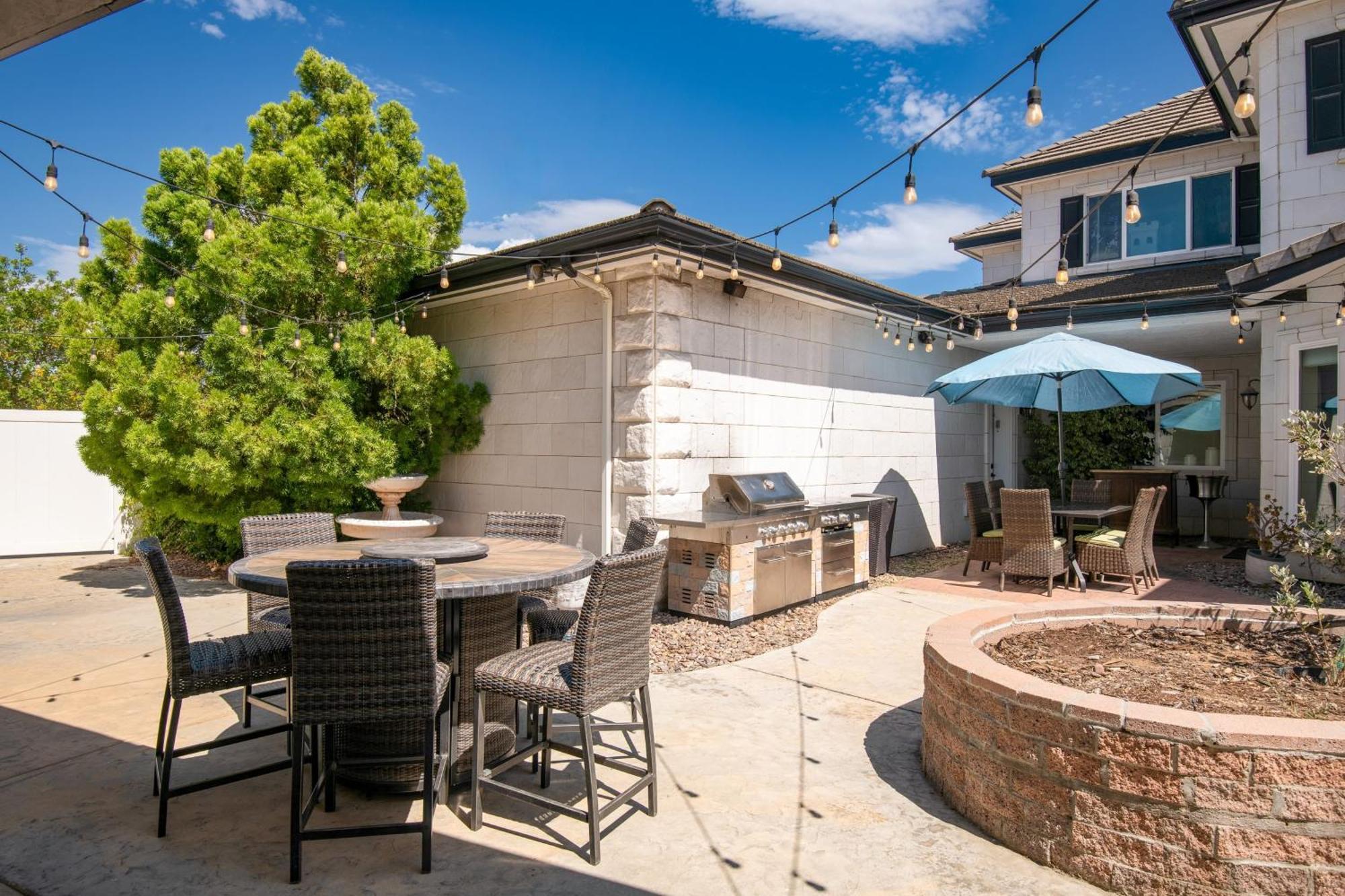 Grand Contento By Avantstay Extraordinary Estate W Pool Hot Tub Movie Room Temecula Dış mekan fotoğraf
